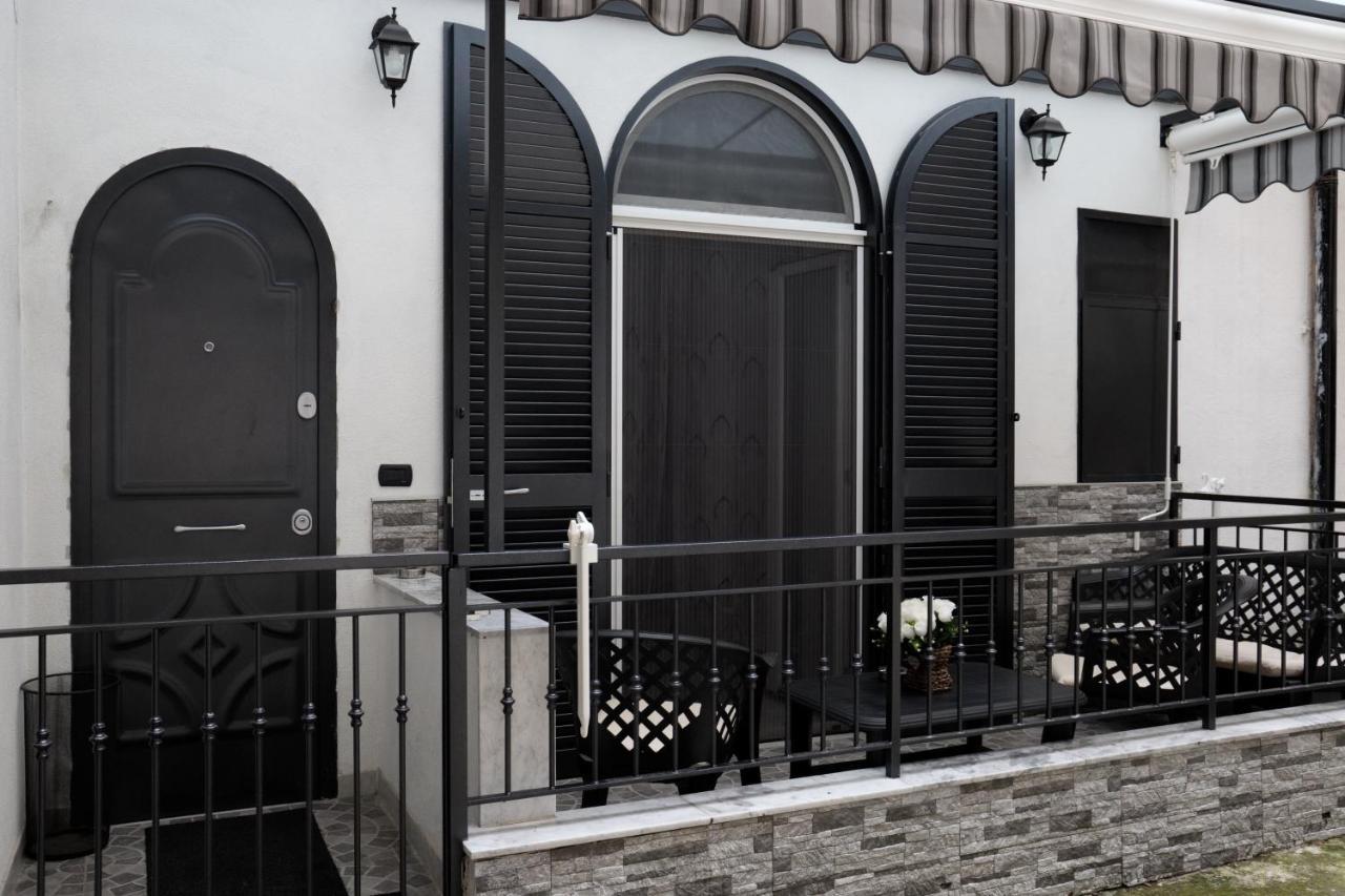 Casa Vacanze Sannazzaro 70 Napoli Eksteriør bilde